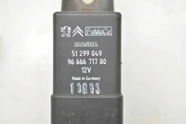 Käytetty hehkutulppa OEM 51299049 Citroën C5 III 1.6L image 3