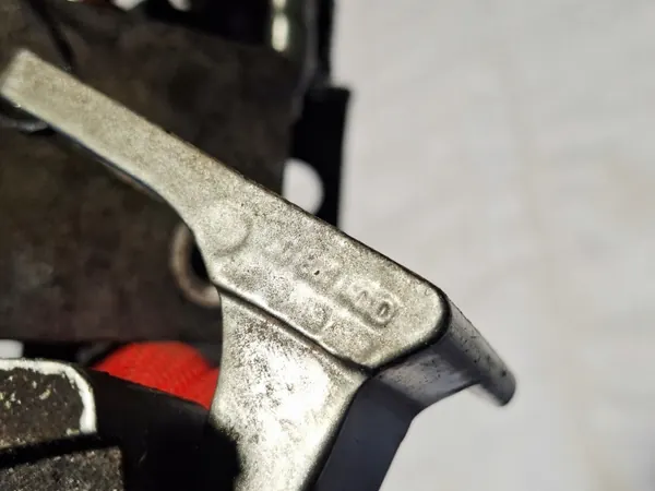 Voorlinker Deurscharnier OEM 3C8831411A VW Passat B6 image 7