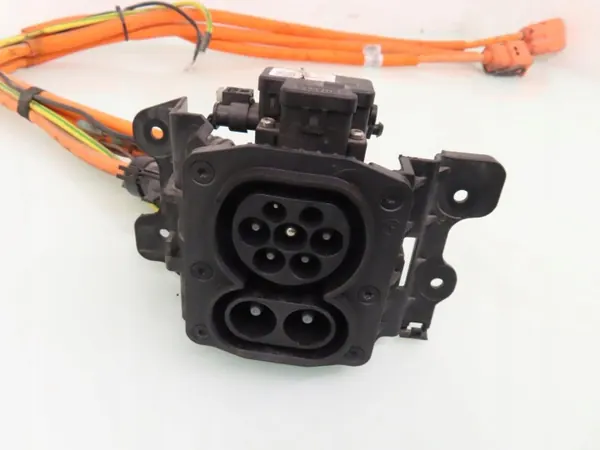 BMW i3 Batterieladeanschluss OEM 9270565 - Gebraucht image 9