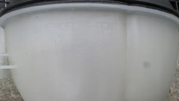 Mercedes-Benz koelvloeistof expansietank A2045000949 image 3