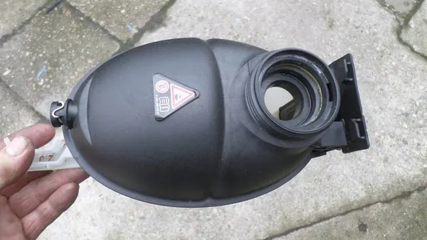 Mercedes-Benz koelvloeistof expansietank A2045000949 image 4