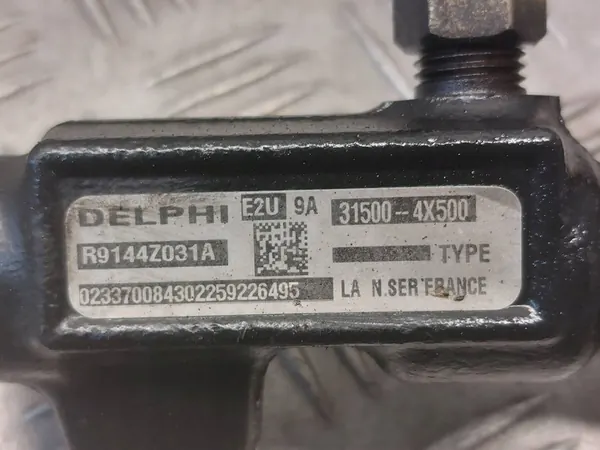 Rampe de carburant + capteur KIA CARNIVAL I LIFT image 3