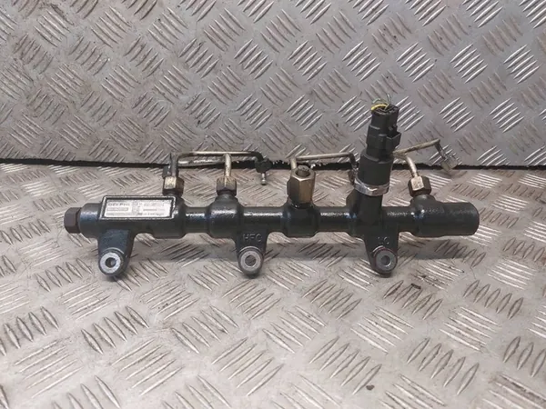 Rampe de carburant + capteur KIA CARNIVAL I LIFT image 6