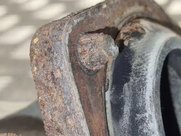 Pakoputken keräin OEM 078253033AE Audi A4 2.8L image 7
