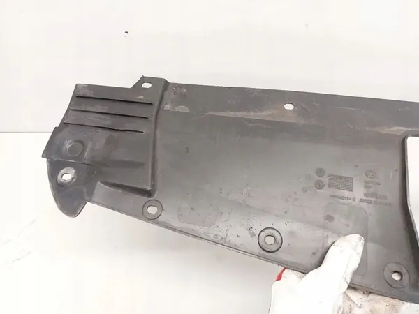 Capa de Fechadura do Capô Mercedes-Benz X-class W470 image 4