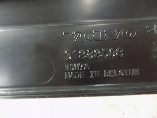 Volvo XC90 II Obere Vordersitzabdeckung OEM 31383508 image 3