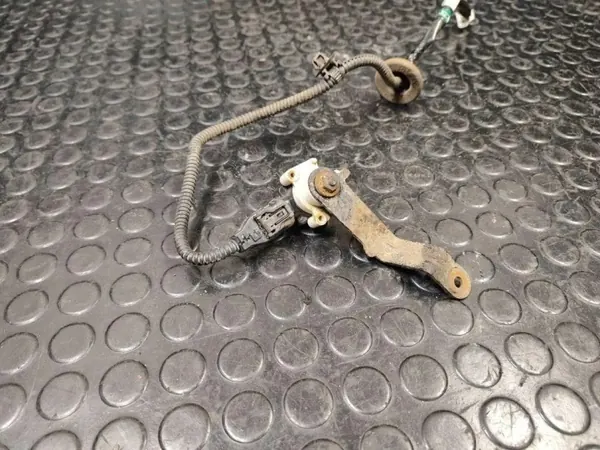 Xenon-ajovalon Tasonanturi OEM 8303-A052 image 2