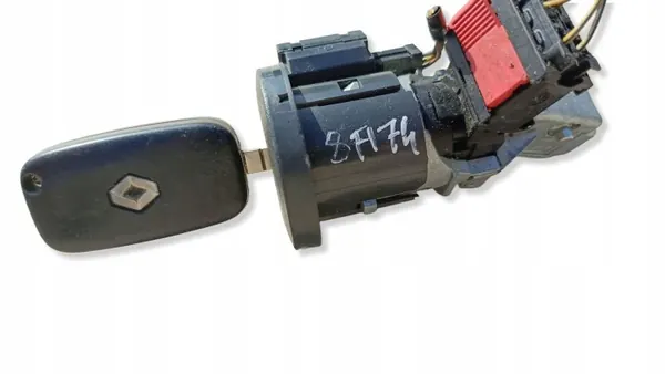 Gato Renault Clio III OEM 8200214173G - Usado image 4