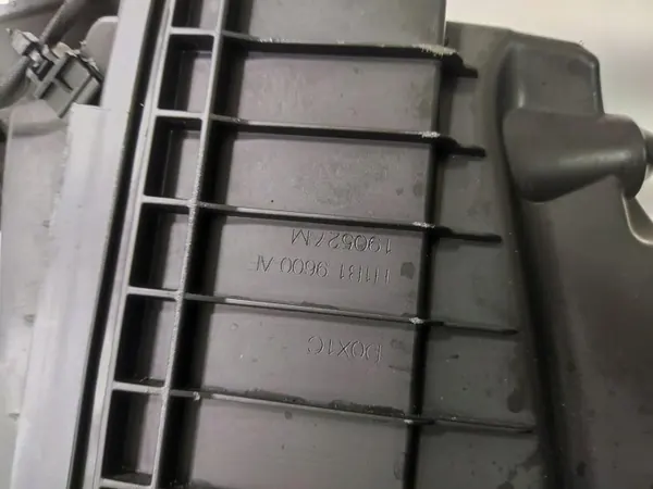 Caixa Filtro Ar OEM H1B1-9600-AE Ford Fiesta MK8 image 6