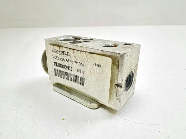 Vanne d'expansion A/C Nissan Note 2006 669732BB image 2