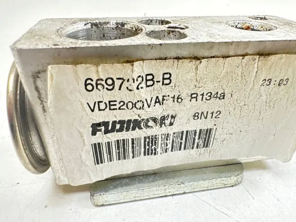 Vanne d'expansion A/C Nissan Note 2006 669732BB image 3