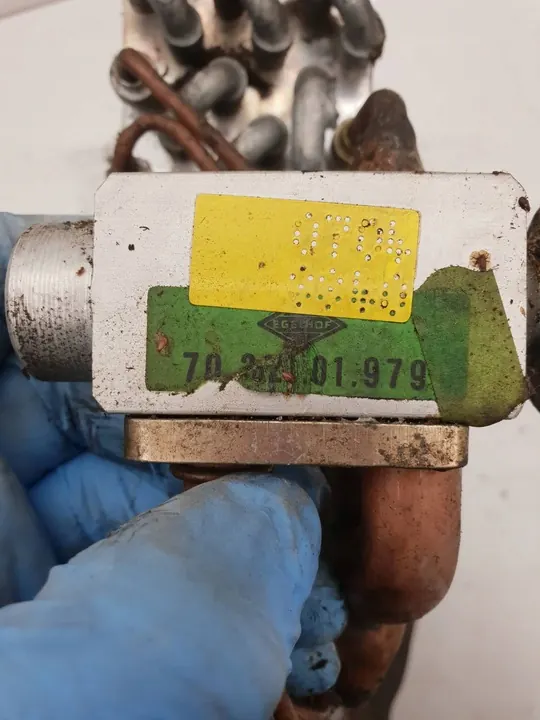 Evaporador de ar condicionado BMW E31 E32 E34 OEM 64118391277 image 4