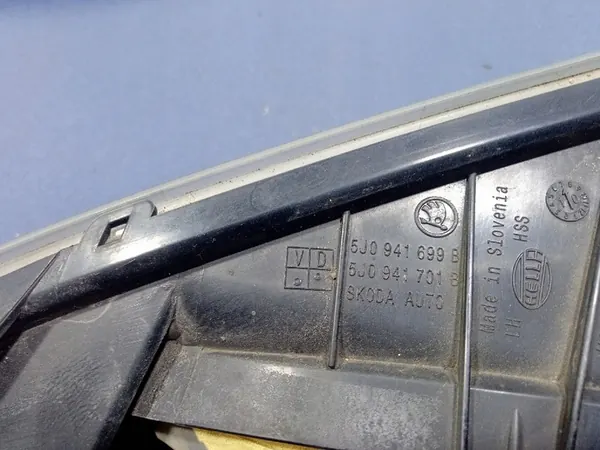 SKODA FABIA II LIFT FAROL ESQUERDO DIANTEIRO EU 5J0941699B image 4