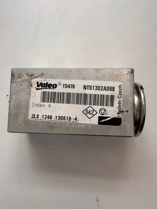 Renault OE T61704A AC expansionsventil - Begagnad image 3