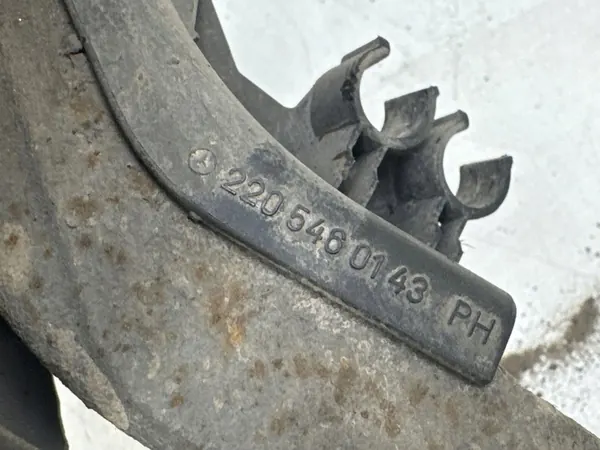 2002 Mercedes-Benz S W220 Etupyörän napakappale image 4