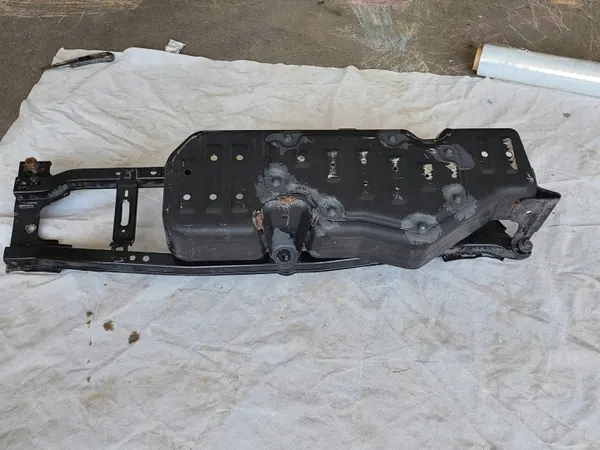 Suporte tanque AdBlue Jeep Compass II OEM 68377507AA image 4