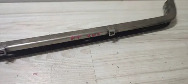 Oberer Schiebetürschiene hinten rechts OEM 26520 image 3