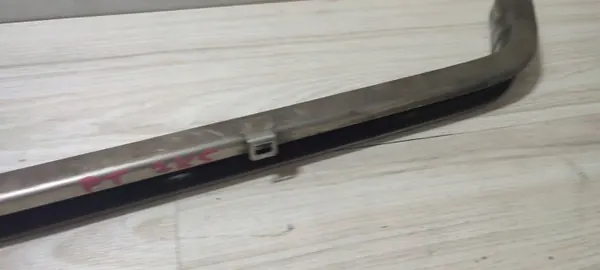 Oberer Schiebetürschiene hinten rechts OEM 26520 image 4