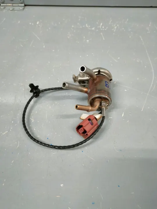 OEM 05L131113A AdBlue-injector voor VW Passat B8 image 2