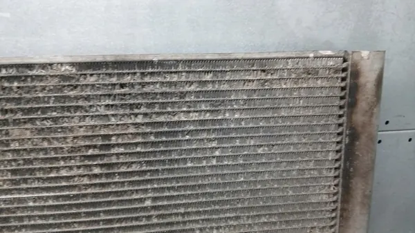 Radiador de agua Audi A8 D3 3.0 TDI OE 4E0121251 image 3