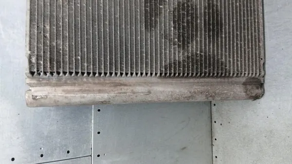 Radiador de agua Audi A8 D3 3.0 TDI OE 4E0121251 image 6