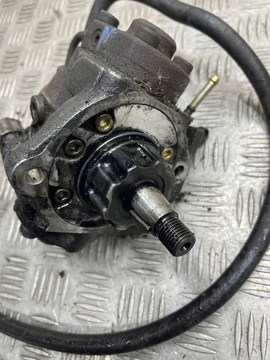 Toyota OE 22100-30050 Pumpe image 2