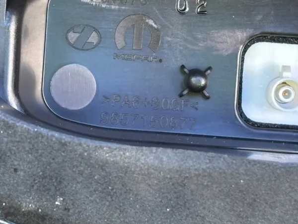 OEM 9857150877 Caméra de recul & feu stop Berlingo image 4