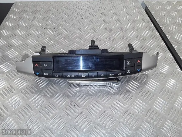 Module de contrôle AC Lexus CT200h OEM 5590076090 image 2