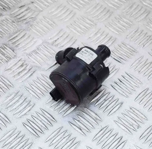 Vattenpump Audi A4 Avant 2.0 TDI 5G0965561 image 2