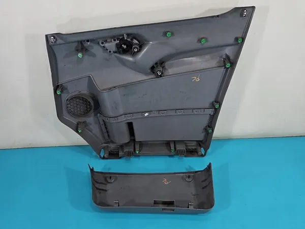 Linke Vordertürverkleidung VW Crafter 06- A9067270071 image 2