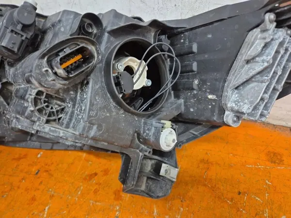 RENAULT KADJAR 15-18 Oikea Ajovalo 260104607R image 9