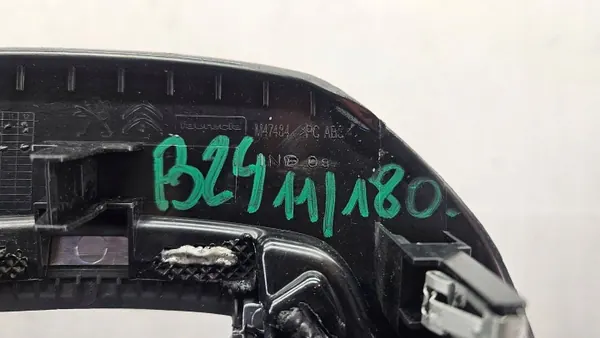 Peugeot 308 T9 keskikonsolin runko OEM 98088089XU image 8
