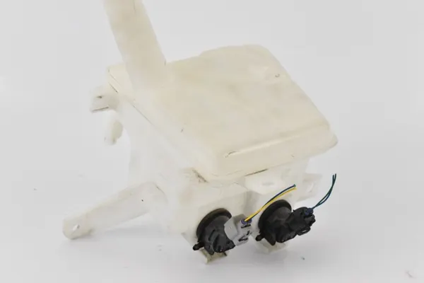 Ruitensproeiervloeistofreservoir Toyota Yaris III Prius 060851-373 image 3