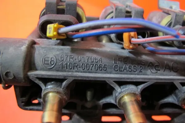 AC LPG-injectorrail OEM 67R-017064 110R-007065 image 4
