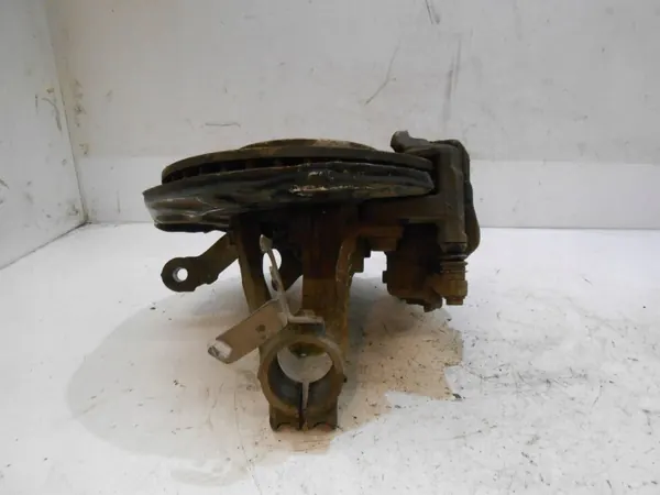 Cubo dianteiro esquerdo SEAT LEON III 5Q0407255R Usado image 5