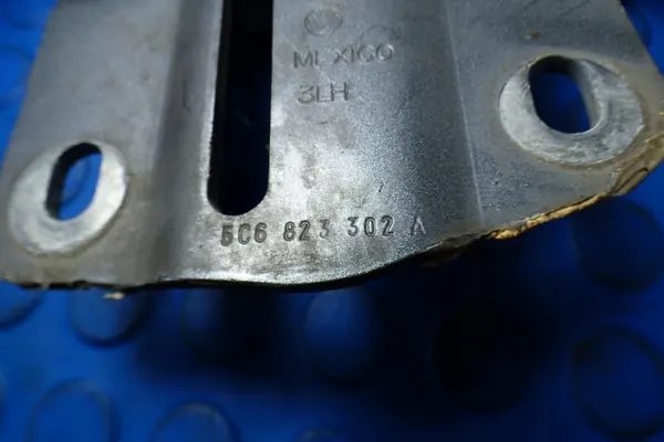 Bisagra de capó derecha Volkswagen Jetta 6 VI 5C OEM image 4