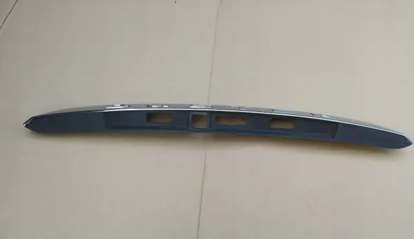 OEM 848102248R Garniture Chrome de Hayon pour Duster II image 7