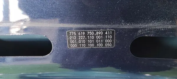 MERCEDES E W 212 Lift 13-16 Motorhuv A2128800357 OE image 6