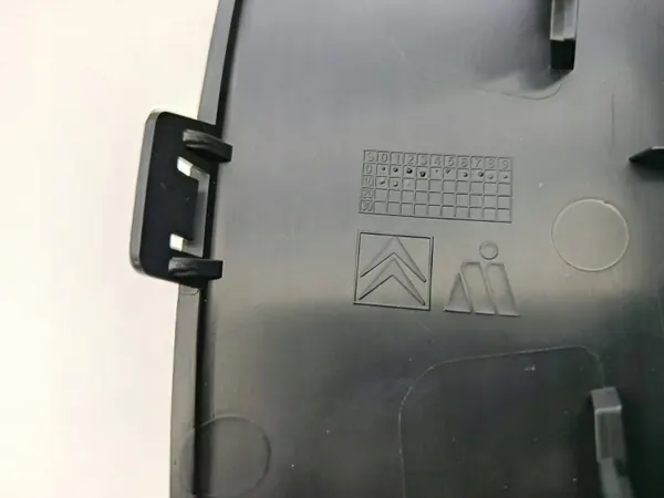 OEM 8114583 Bande de Pare-choc Arrière Gauche Citroen C3 III image 7