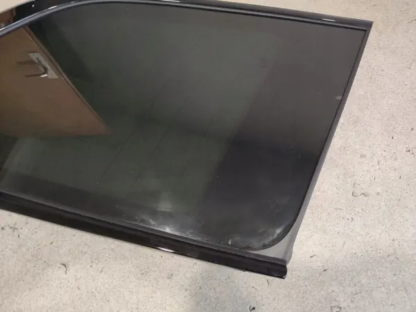 Ventana lateral trasera derecha Volvo XC90 OEM 32368092 image 4