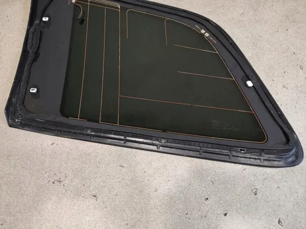Ventana lateral trasera derecha Volvo XC90 OEM 32368092 image 9
