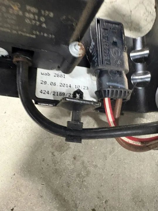 Compressore di sospensione BMW OE 6864215 image 7