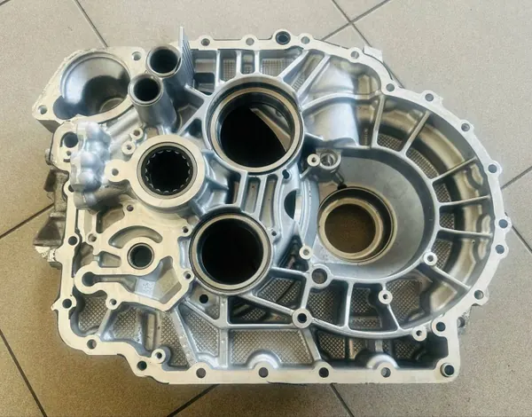Carcaça dianteira DSG DQ500 OEM 0BH301107AF image 2