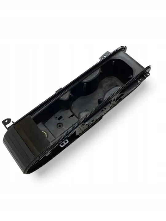 Sujetavasos Volvo XC90 OEM 31389958 Salpicadero image 7