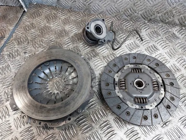 Kytkinlevy + Painelevy + Laakeriyhdistelmä Opel Combo C 1.7 DI image 6