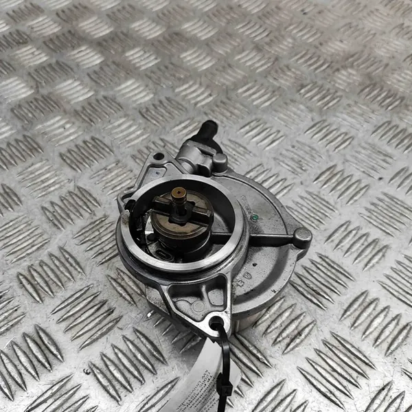 Imupumppu AUDI A6 AVANT (4F5, C6) 3.0L Diesel 2010 OEM image 4