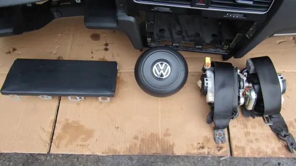 VW Golf 7 VII Lift kojelauta OEM alkuperäinen image 3