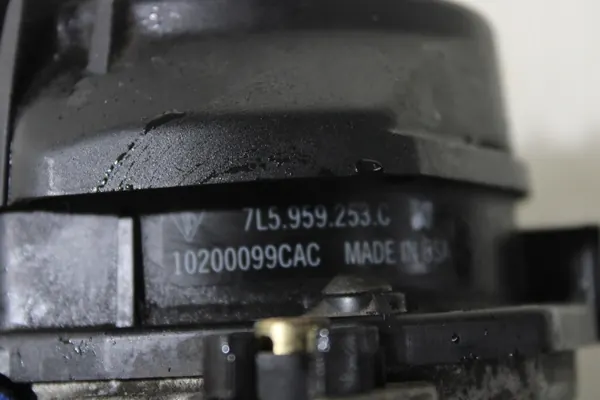 Bomba de aire secundario para Porsche Cayenne I 4.5 V8 image 4