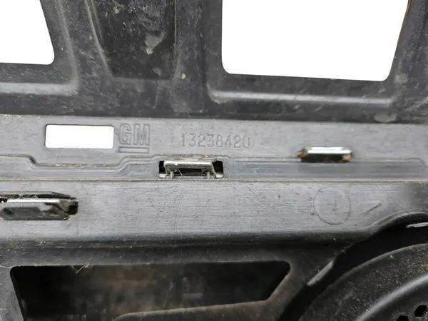 Grade Frontal Cromada Opel Insignia 08-13 OEM 13238420 image 6