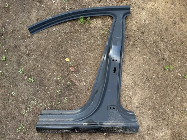 OEM 5FE809605B B-pilarin peite vasen Seat Leon IV image 2